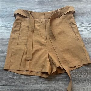 Nine West Tan Women's Shorts sizes small new with tag